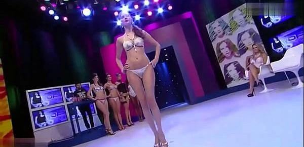  Desfile de Lingerie -  Juliane Schneider